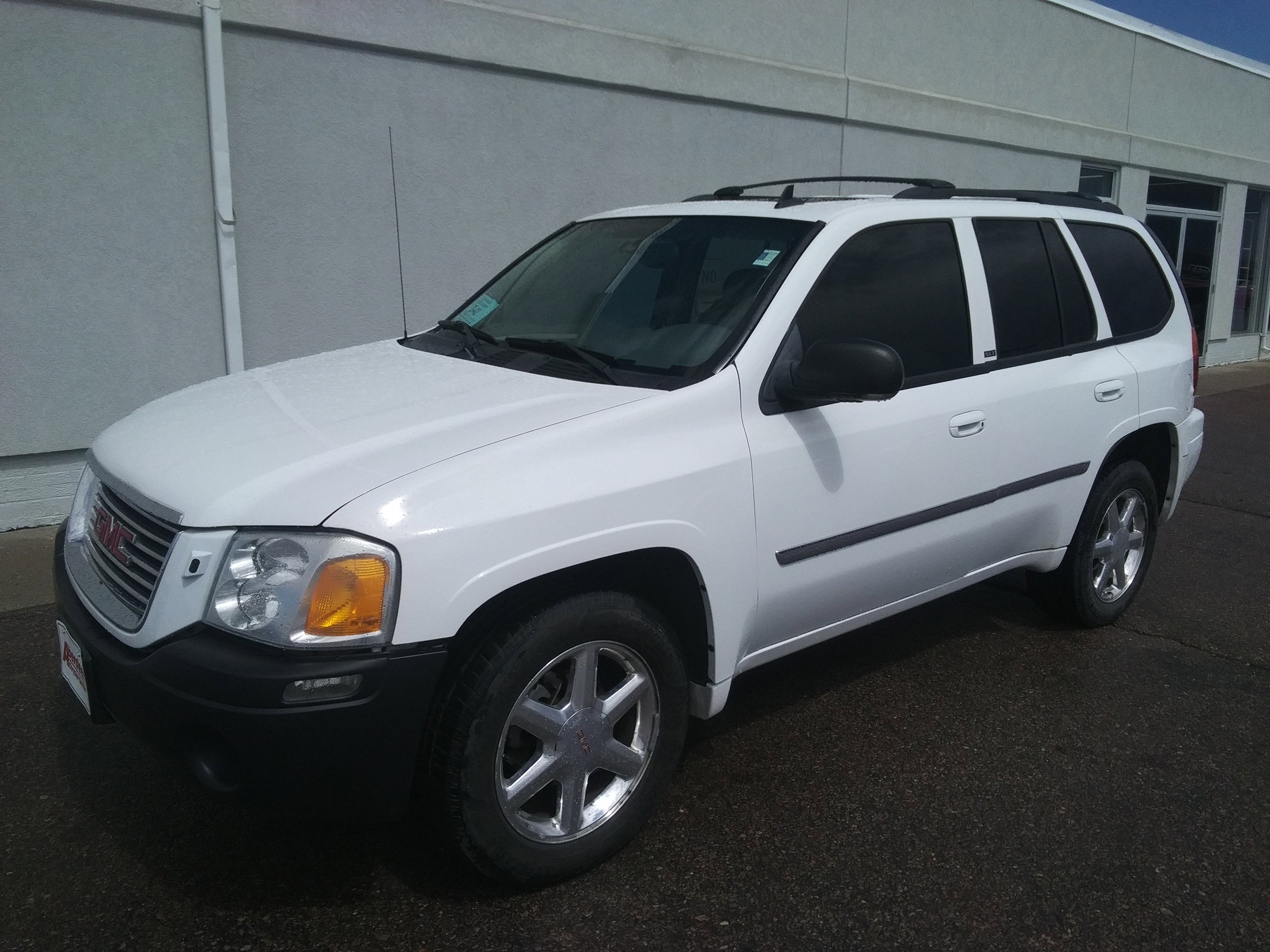 Used 2008 GMC Envoy SLT w/ Sun And 6-Disc Cd Package AWD/4WD image 2
