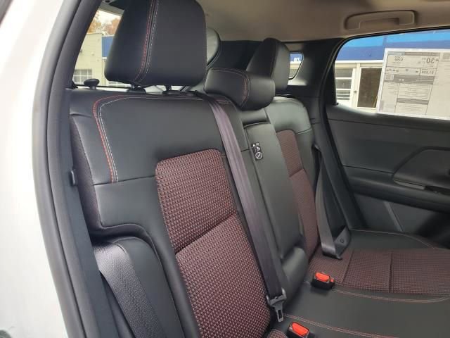 New 2026 Nissan Kicks SR image 14