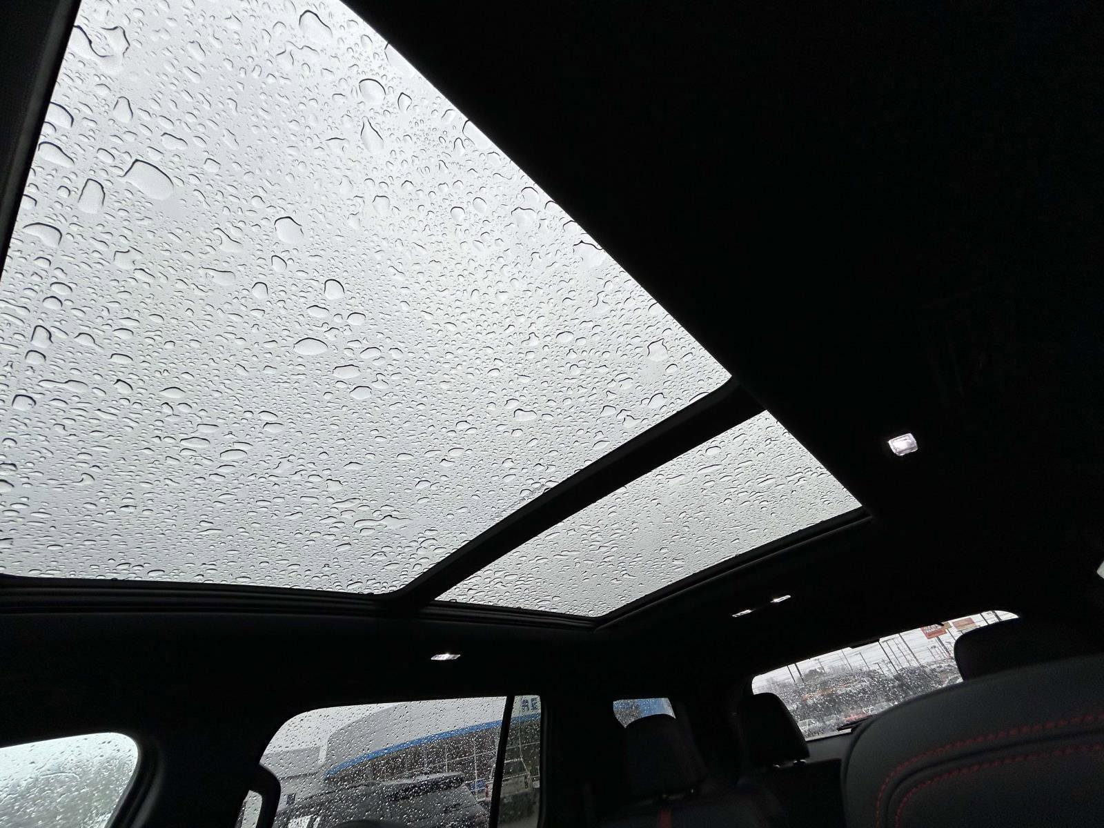 New 2026 Chevrolet Traverse RS image 10