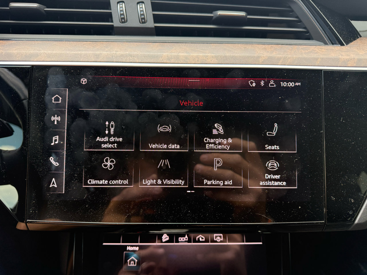 Used 2019 Audi e-tron Premium Plus image 14
