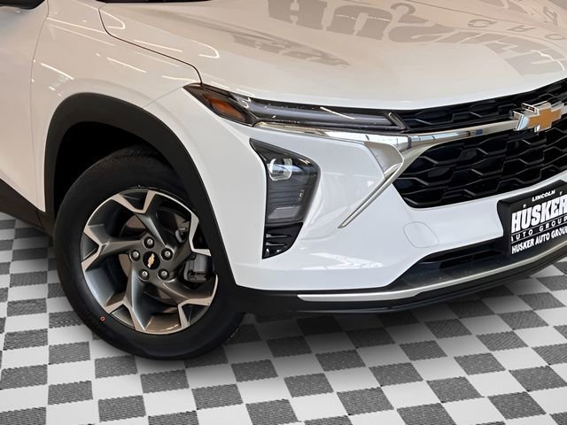 Used 2025 Chevrolet Trax LT w/ LT Convenience Package image 29