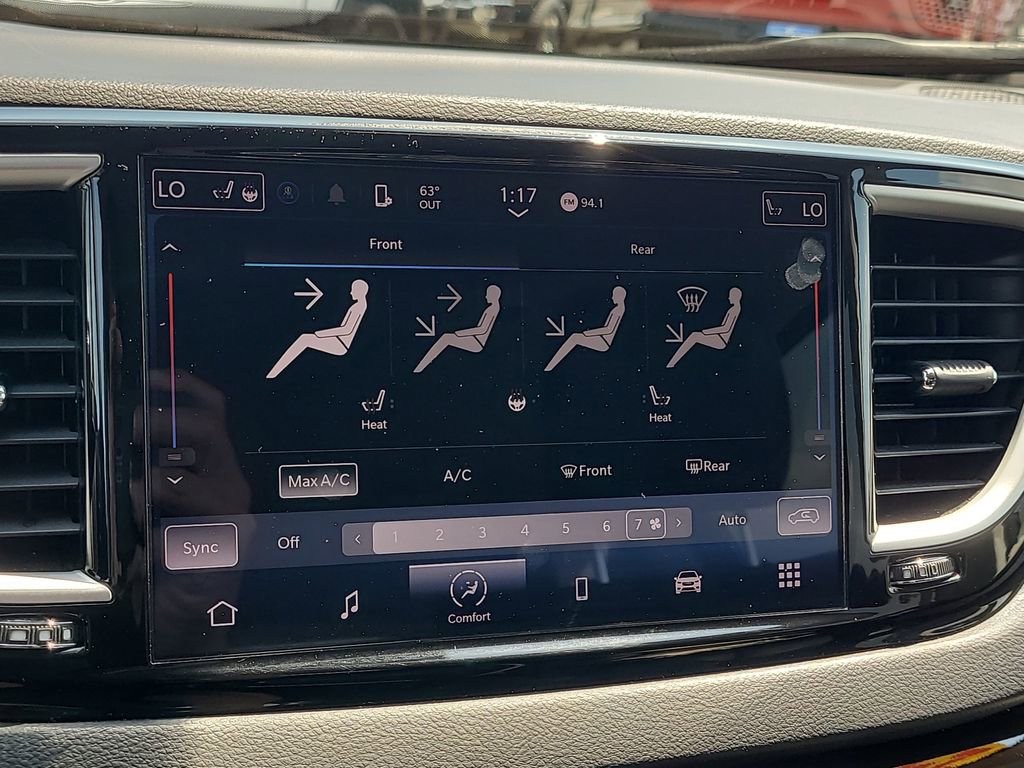 Used 2024 Chrysler Pacifica Touring-L image 20