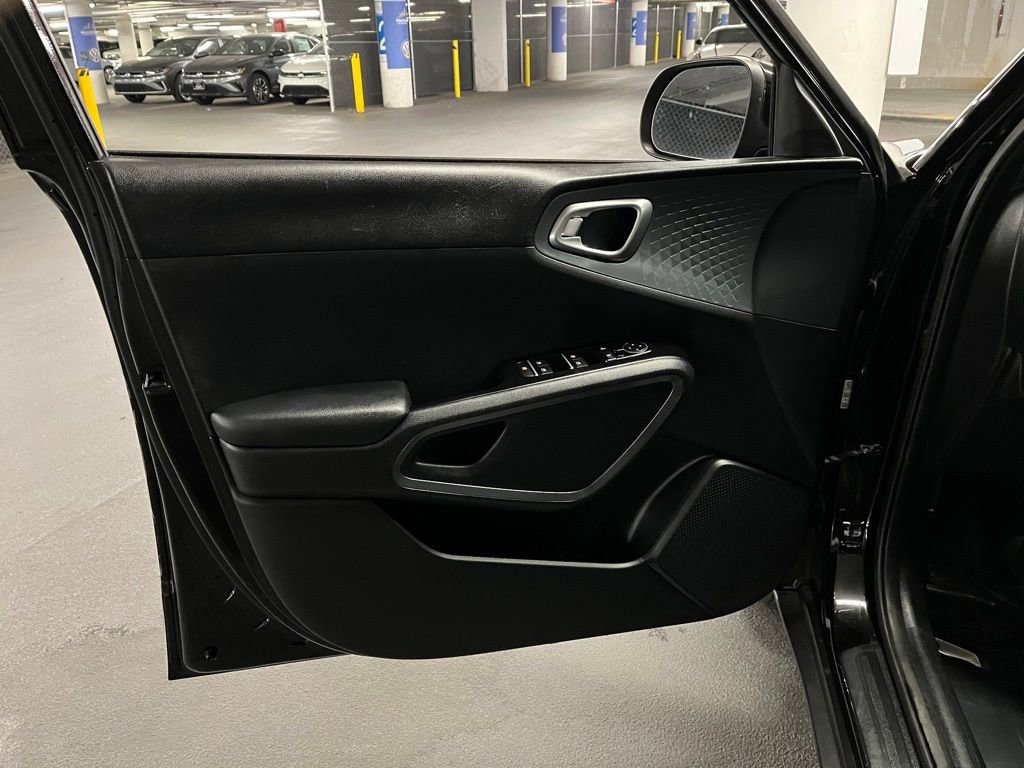 Used 2020 Kia Soul S image 14