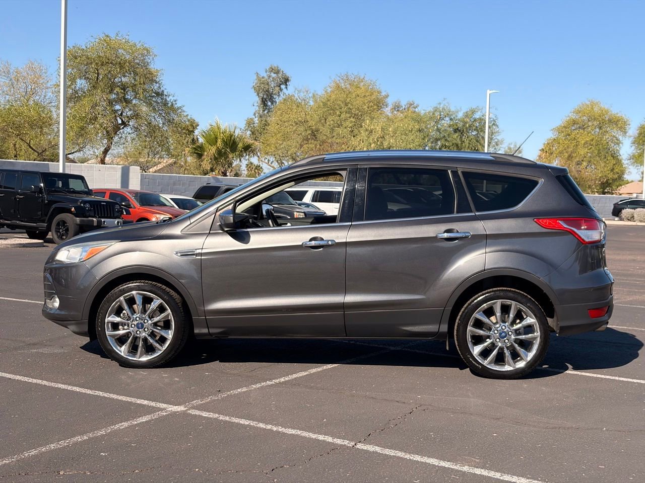 Used 2015 Ford Escape SE w/ SE Chrome Package AWD/4WD image 3