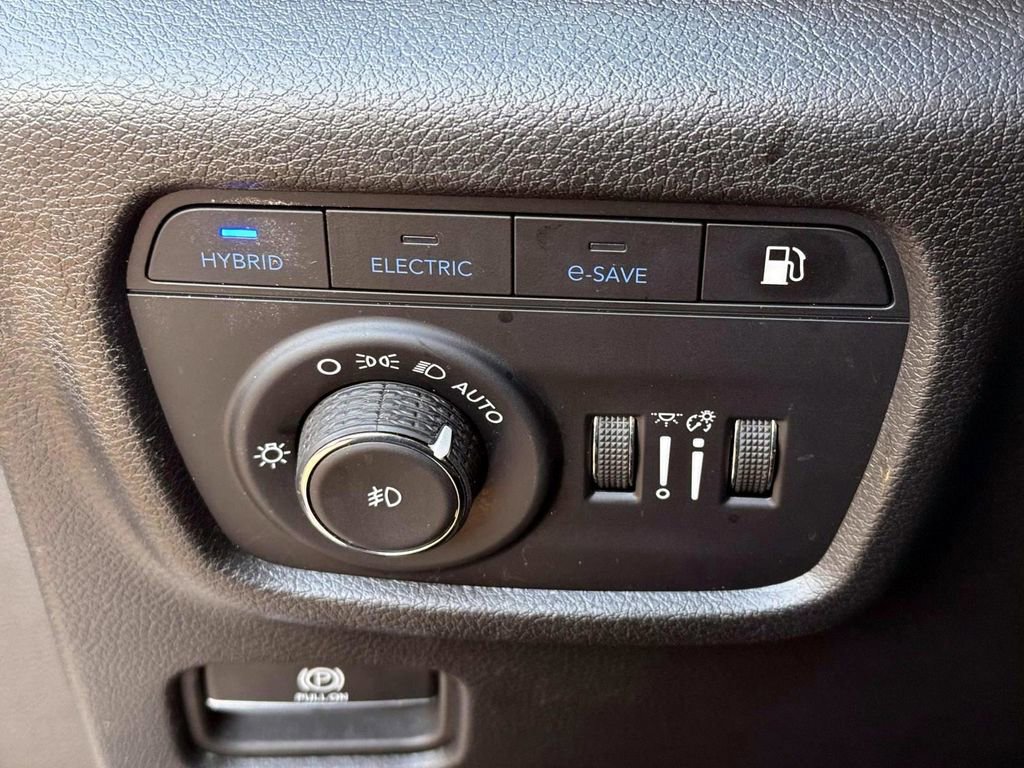 Used 2024 Jeep Grand Cherokee Limited 4xe image 19