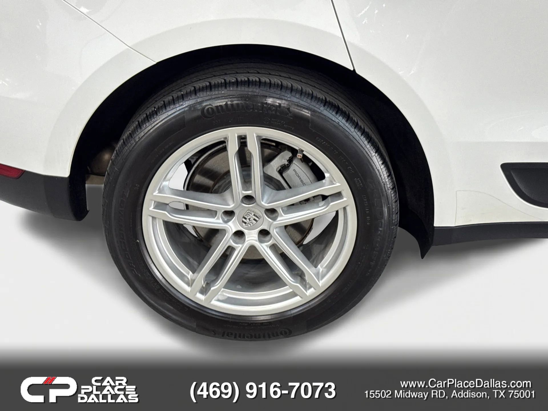 Used 2017 Porsche Macan S image 32