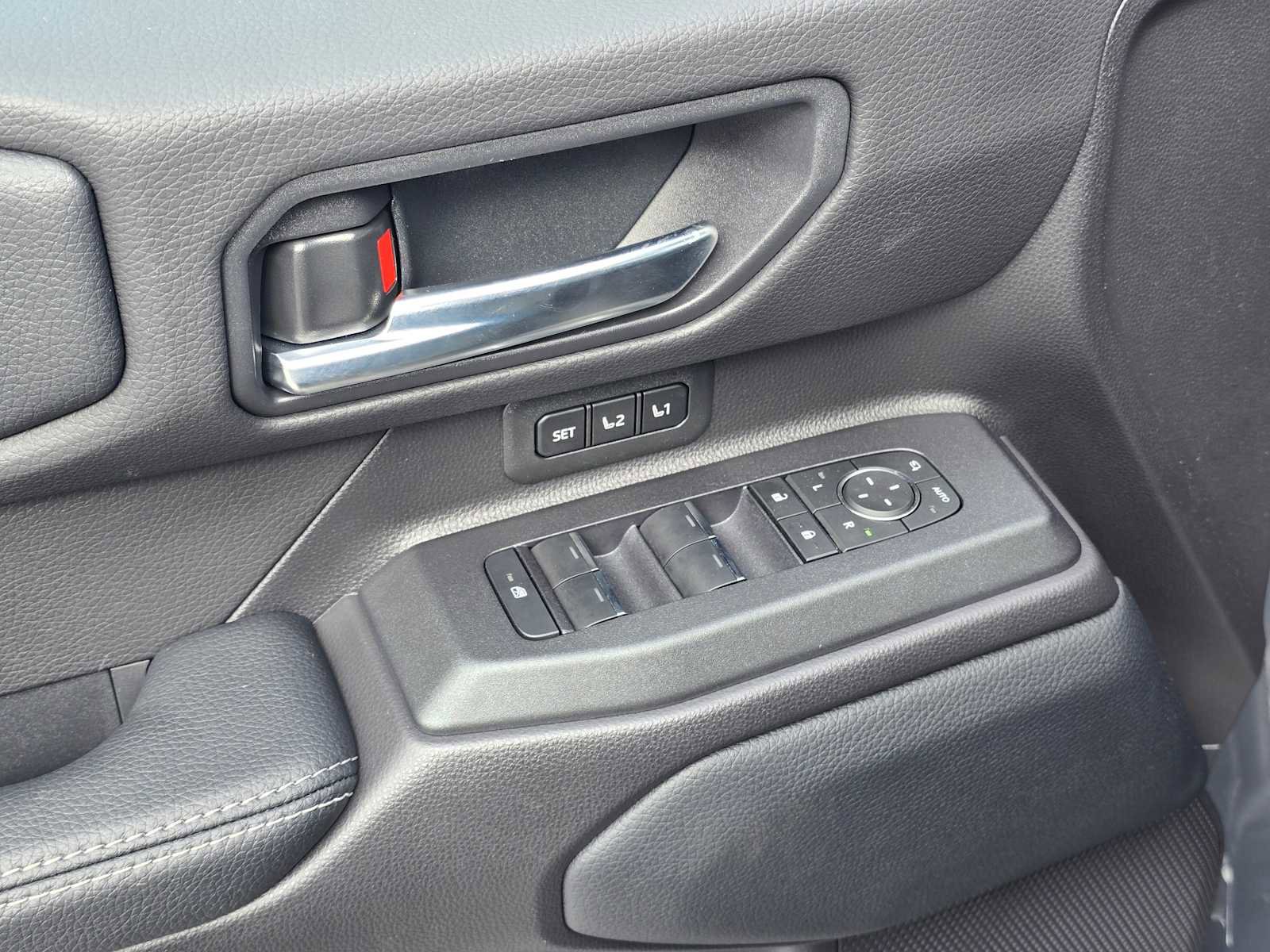 Used 2025 Toyota Land Cruiser image 23