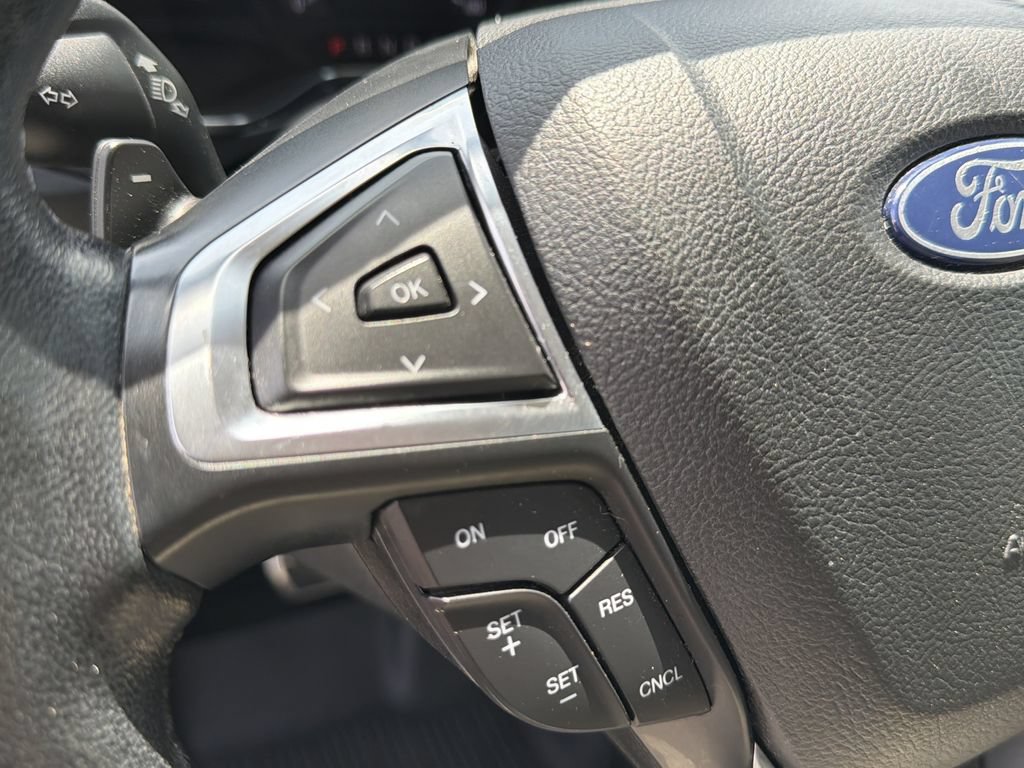 Used 2018 Ford Fusion Titanium FWD image 18