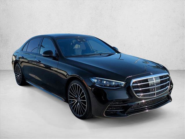 Used 2023 Mercedes-Benz S 580 4MATIC Sedan image 3