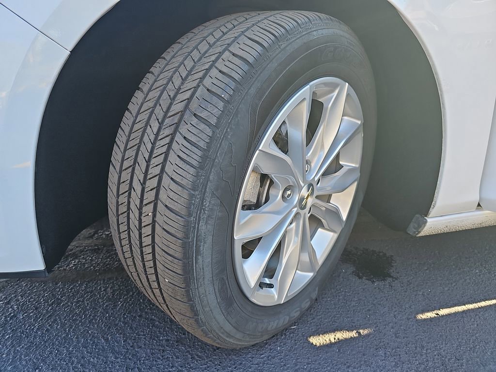 Used 2025 Chevrolet Malibu LT image 30