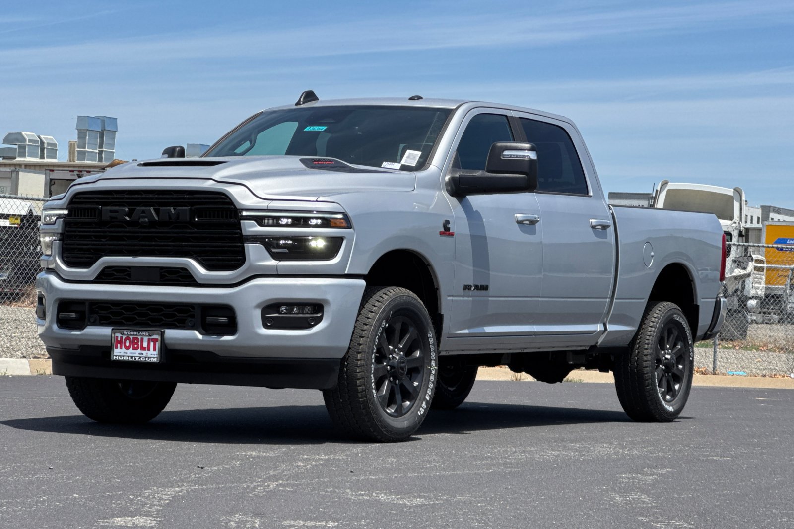 New 2026 RAM 2500 Laramie AWD/4WD image 7