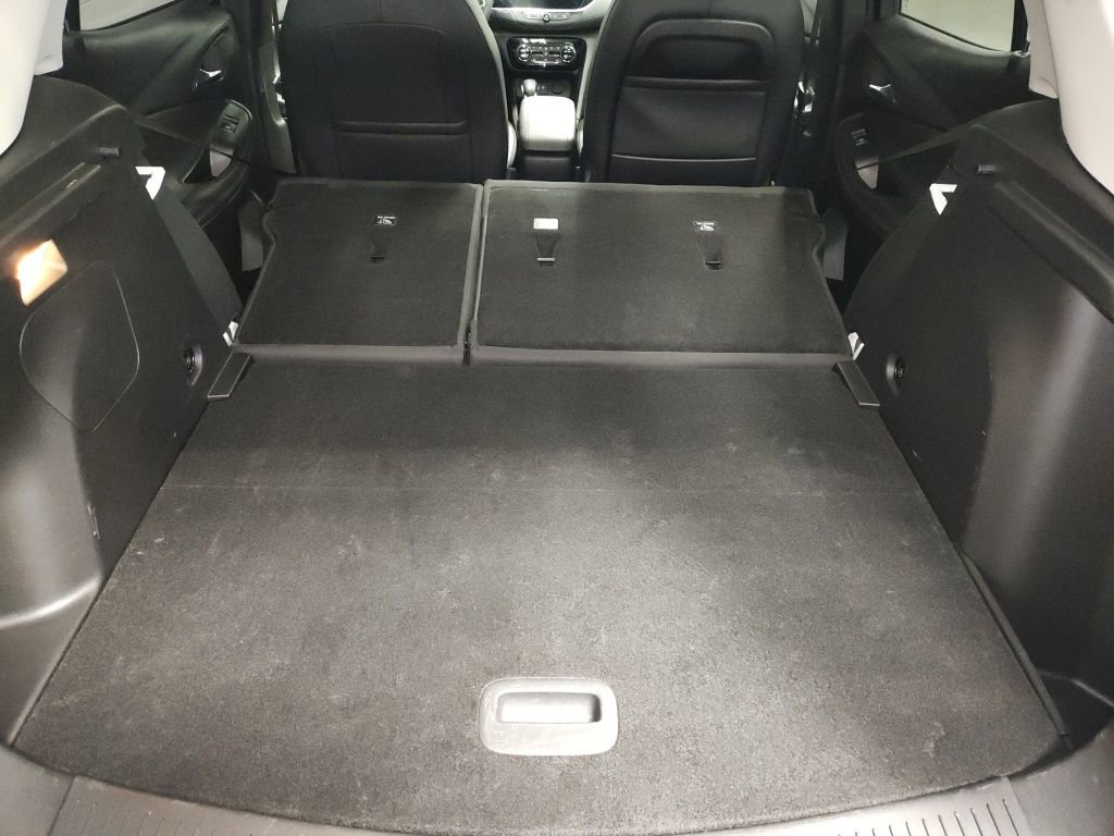 Used 2022 Buick Encore GX Essence w/ Experience Buick Package image 17