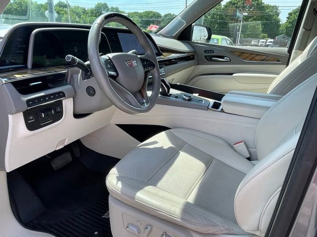 Used 2021 Cadillac Escalade Sport Platinum AWD/4WD image 9