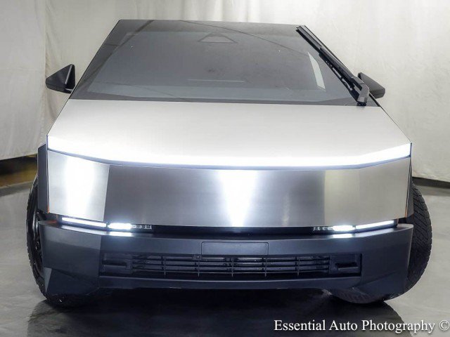 Used 2024 Tesla Cybertruck AWD Crew Cab image 6