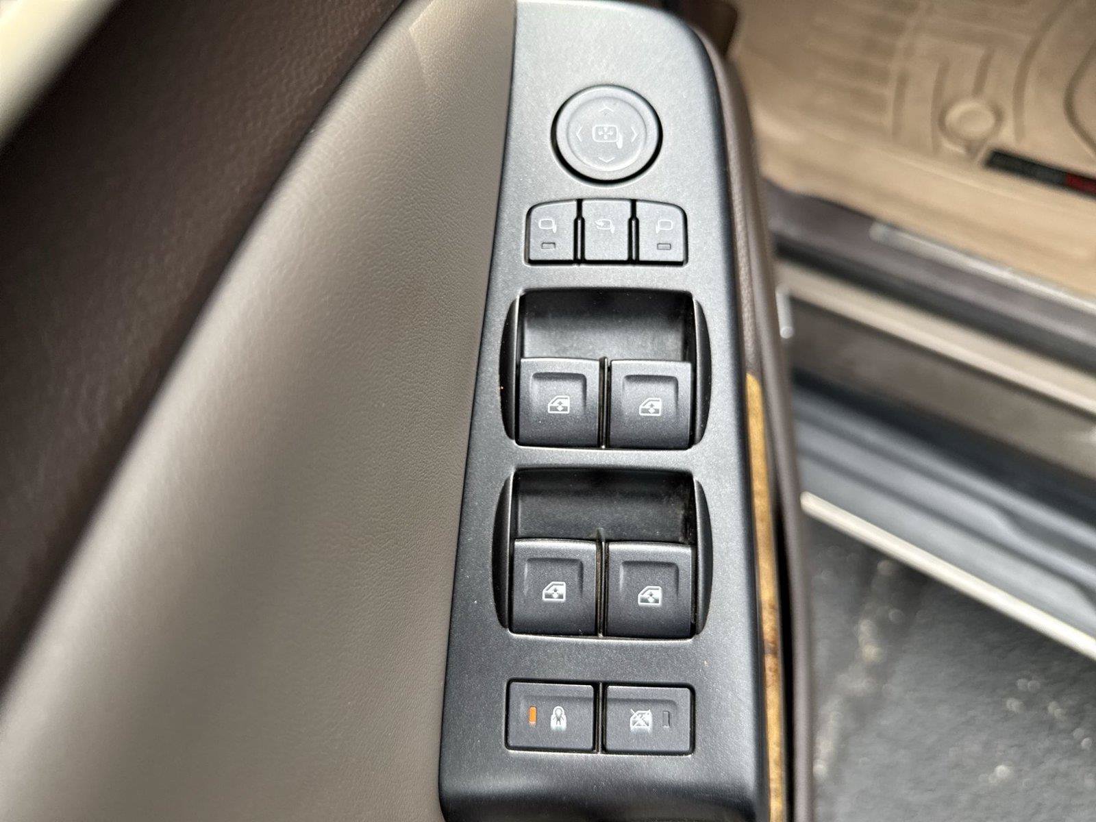 Used 2016 GMC Yukon Denali AWD/4WD image 10