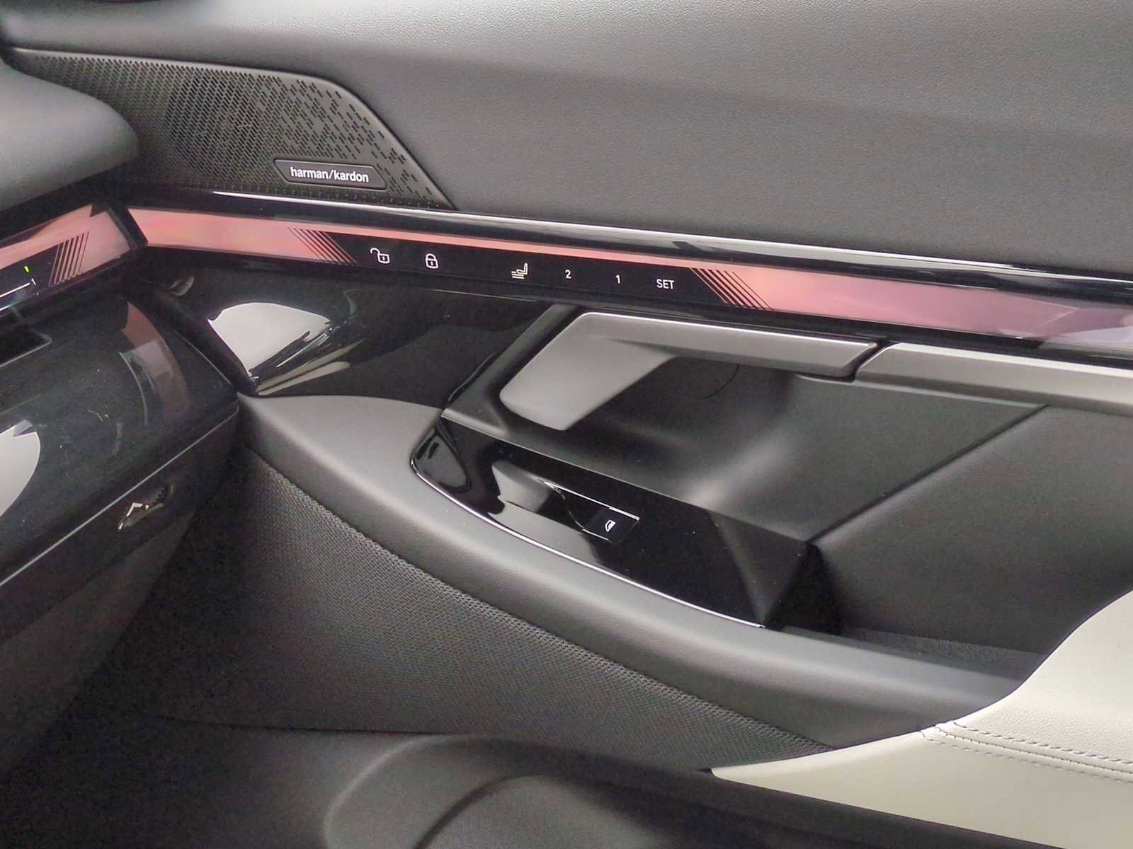New 2026 BMW 540i xDrive AWD/4WD image 38