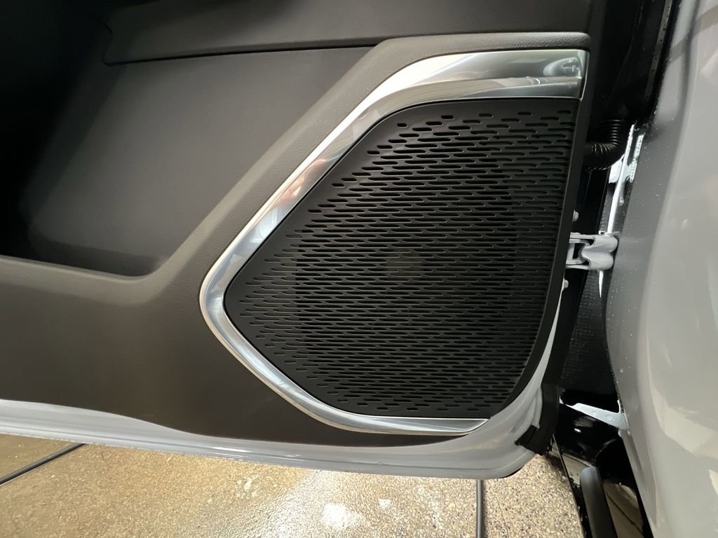 New 2026 GMC Acadia Denali Ultimate w/ LPO, Floor Liner Package image 25