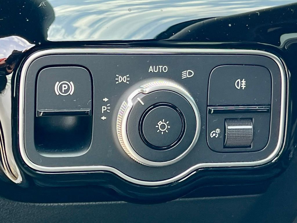 Certified 2023 Mercedes-Benz CLA 250 4MATIC image 28