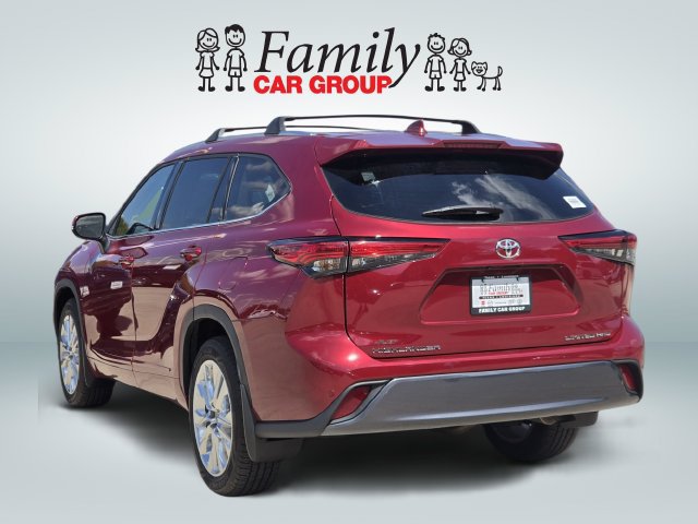 Used 2023 Toyota Highlander Limited AWD/4WD image 3