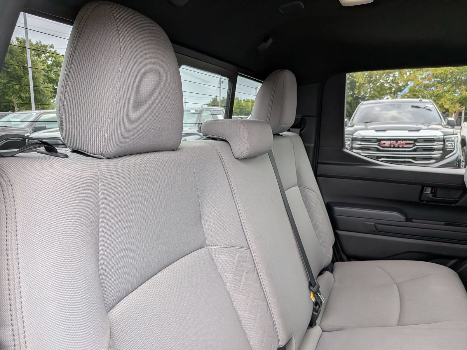 Used 2024 Toyota Tacoma SR5 AWD/4WD image 33