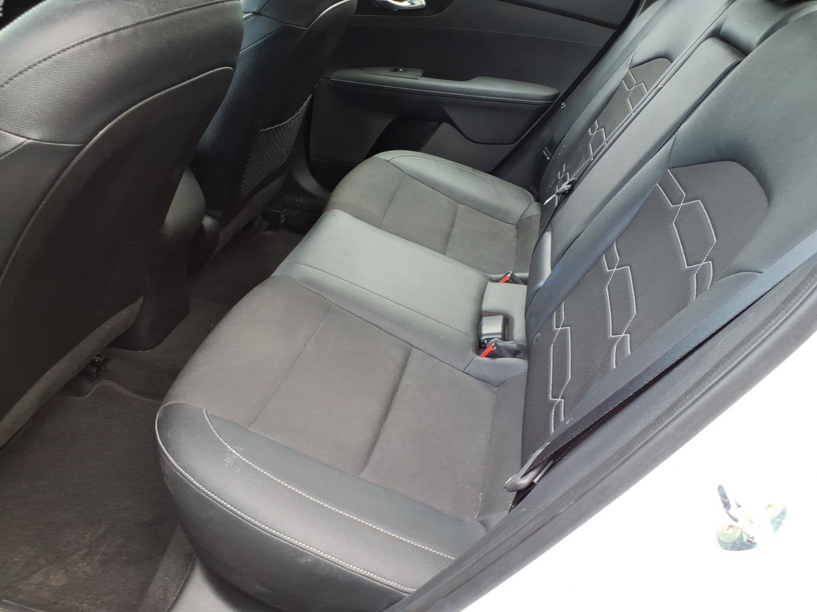 Used 2023 Kia Forte GT-Line w/ GT-Line Premium Package FWD image 5
