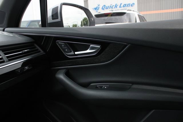 Used 2018 Audi Q7 3.0T Prestige w/ Prestige Package AWD/4WD image 21