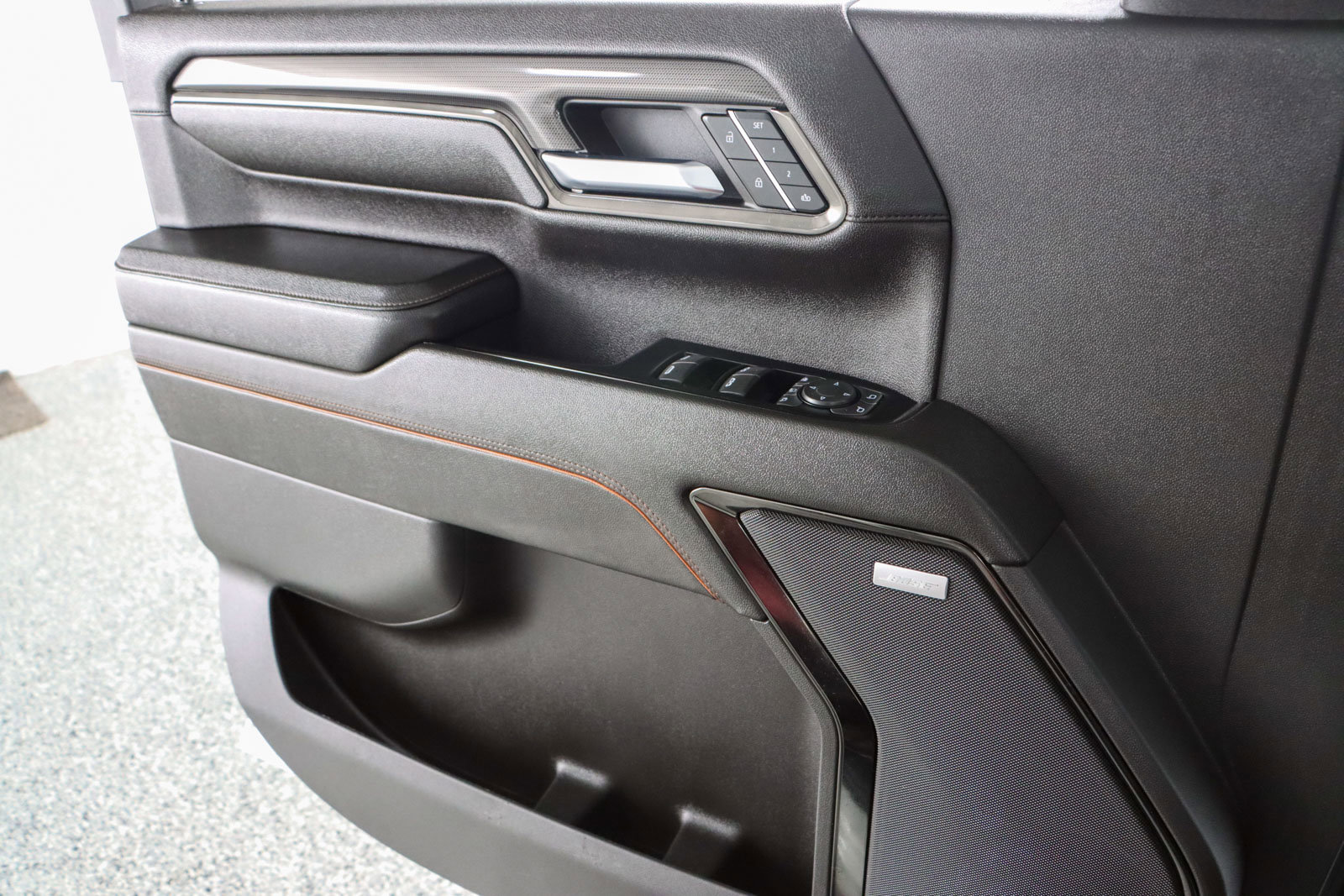 Used 2024 GMC Sierra 2500 AT4 w/ AT4 Premium Plus Package image 26