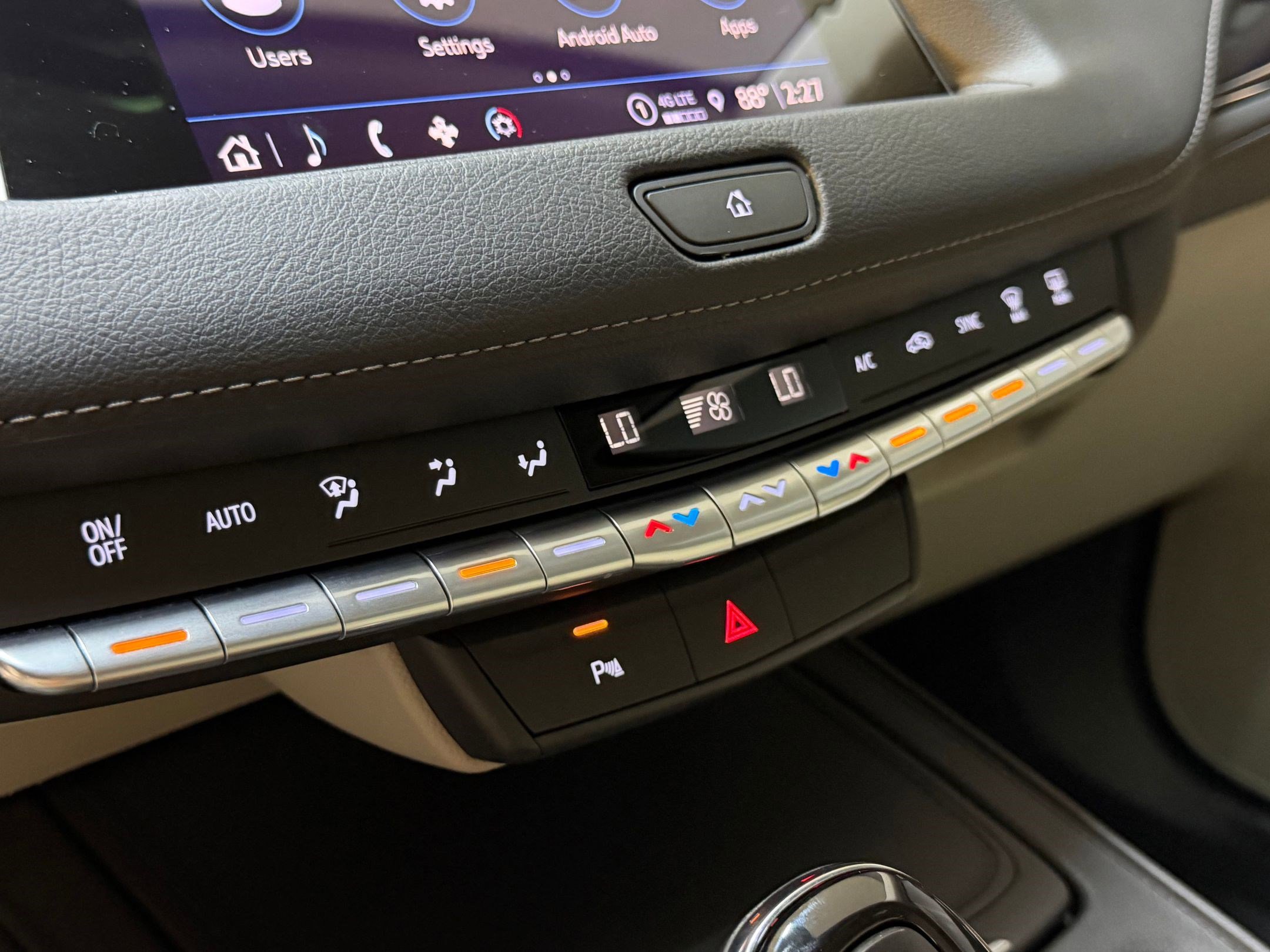 Used 2023 Cadillac XT4 Luxury FWD image 30