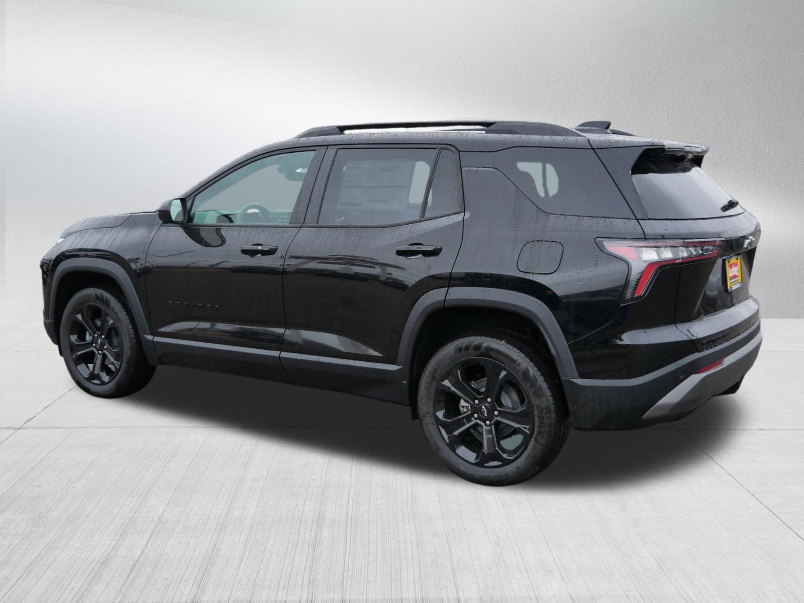 New 2026 Chevrolet Equinox LT w/ Convenience Package II image 2