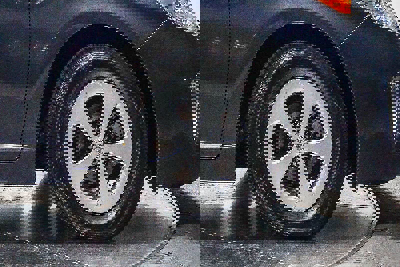 Used 2013 Toyota Prius Three image 6