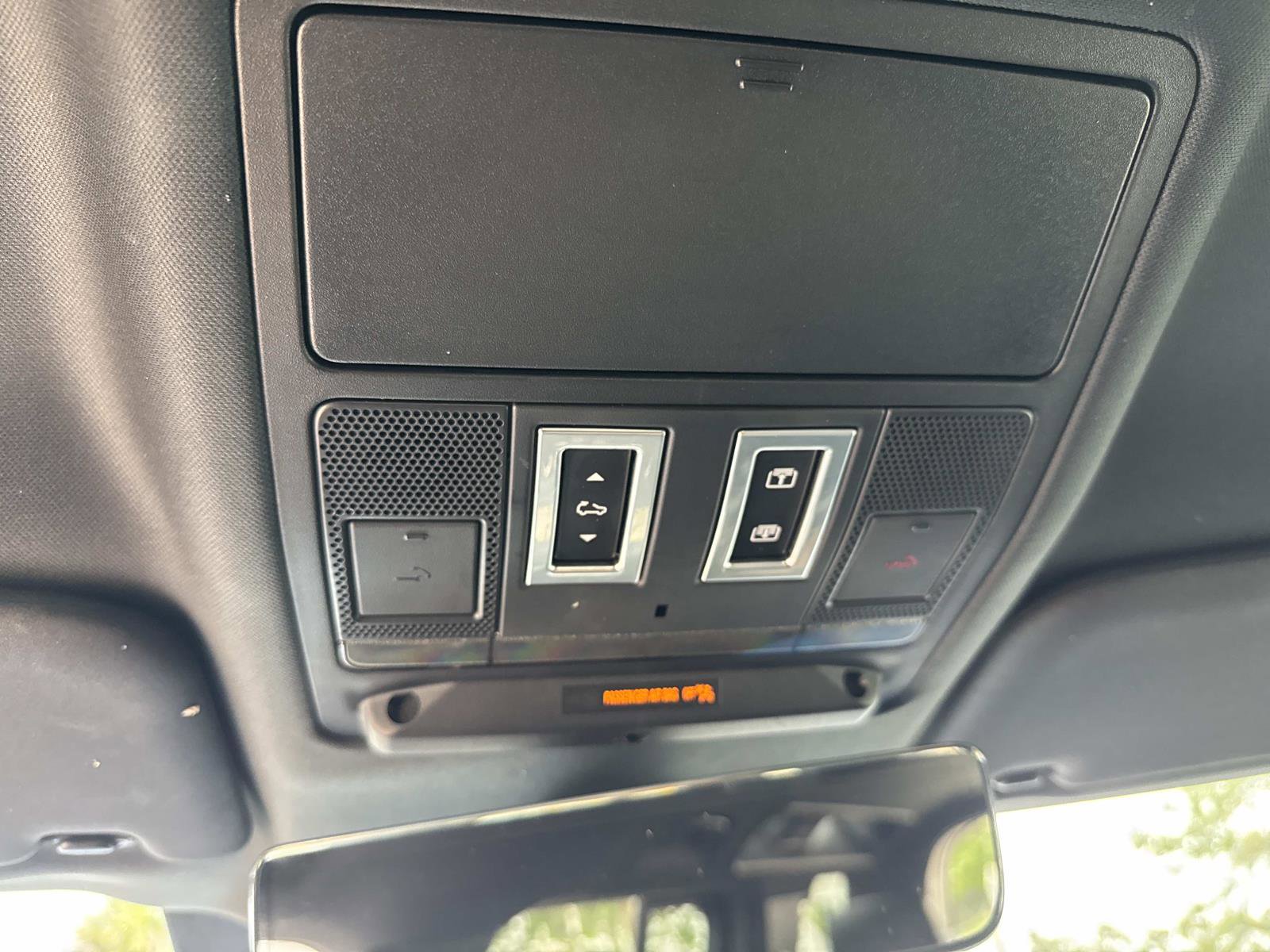 Certified 2022 Land Rover Defender 110 XS Edition AWD/4WD image 27