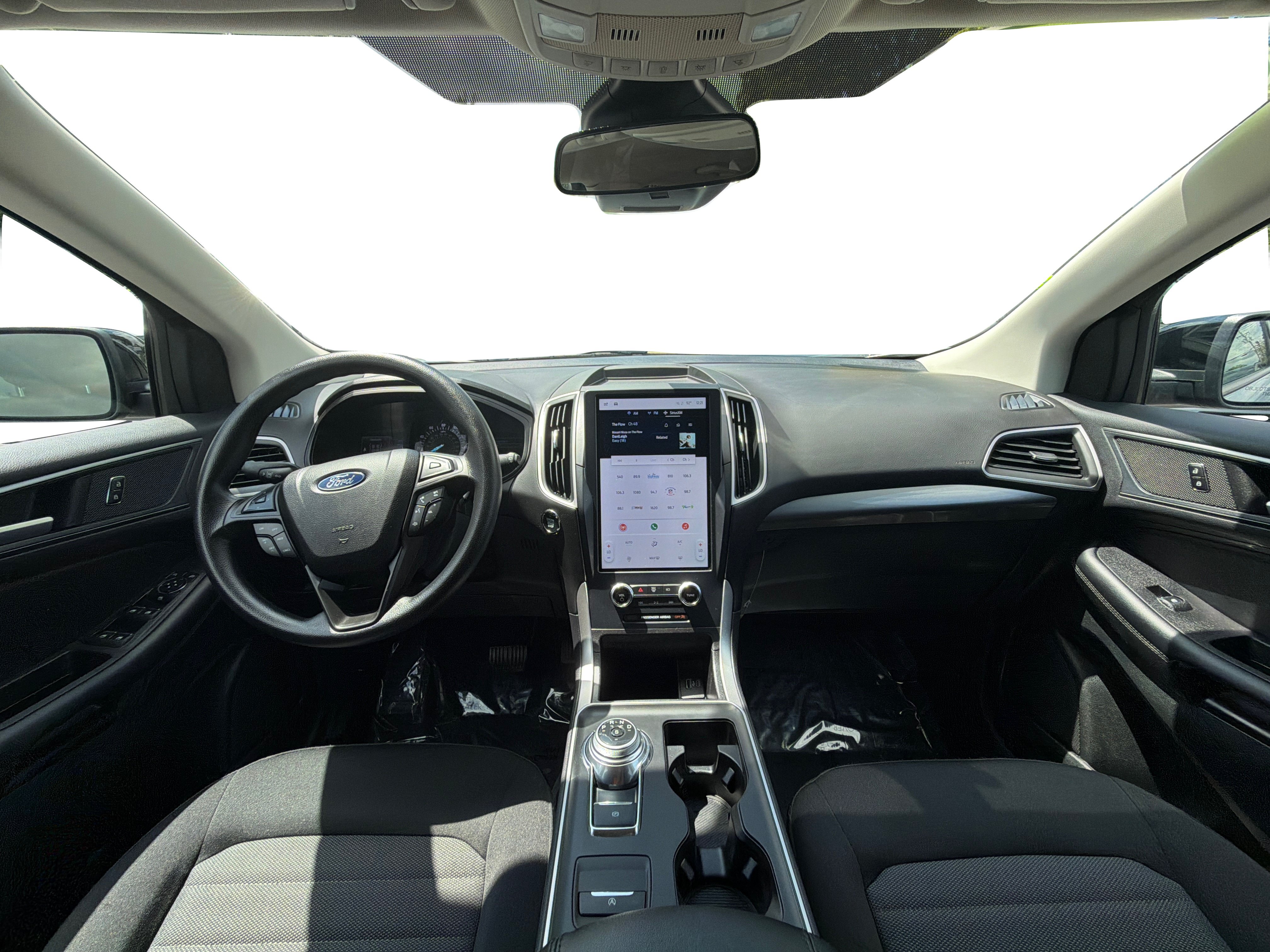 Used 2023 Ford Edge SE w/ Black Appearance Package AWD/4WD image 14