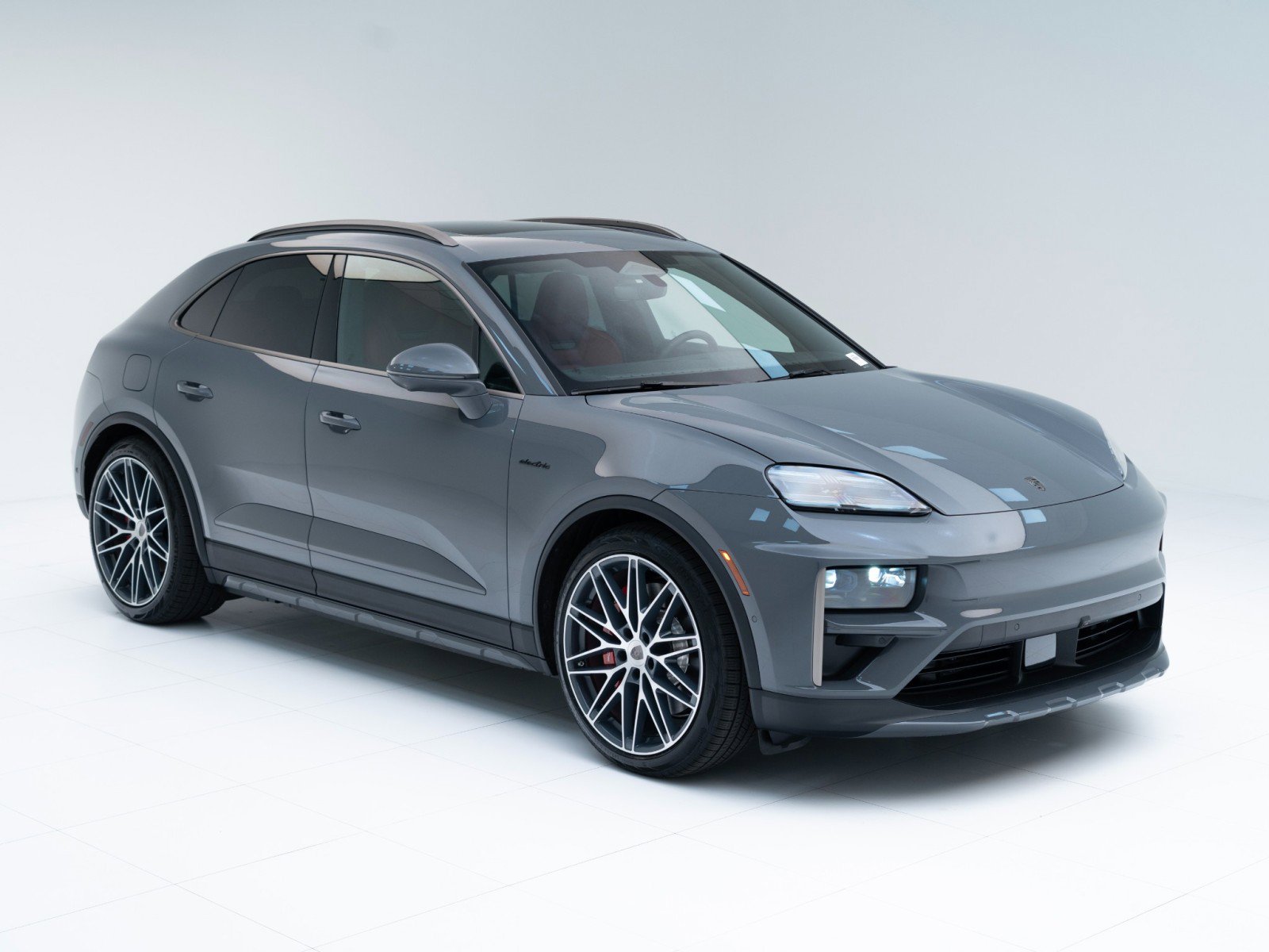 New 2026 Porsche Macan Turbo Electric image 7