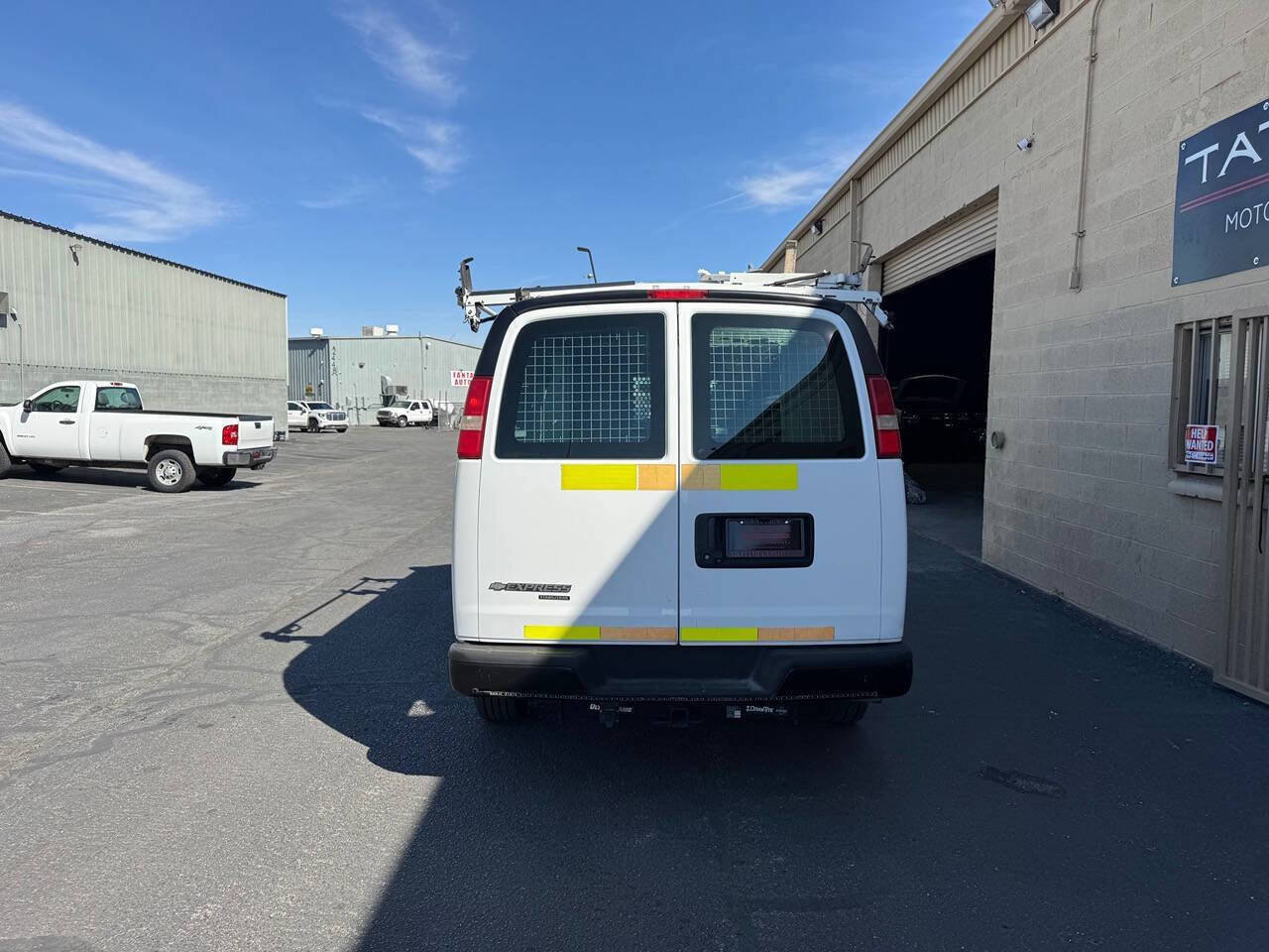 Used 2015 Chevrolet Express 2500 RWD image 7