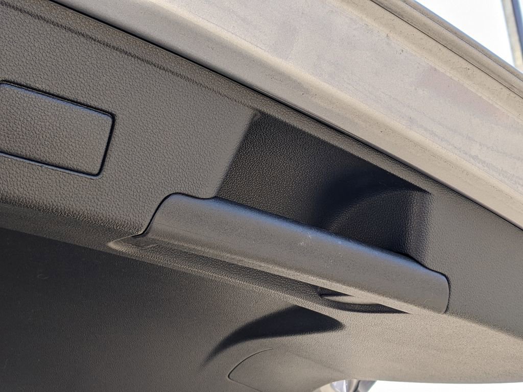 Certified 2024 Volkswagen Atlas Cross Sport SE image 29