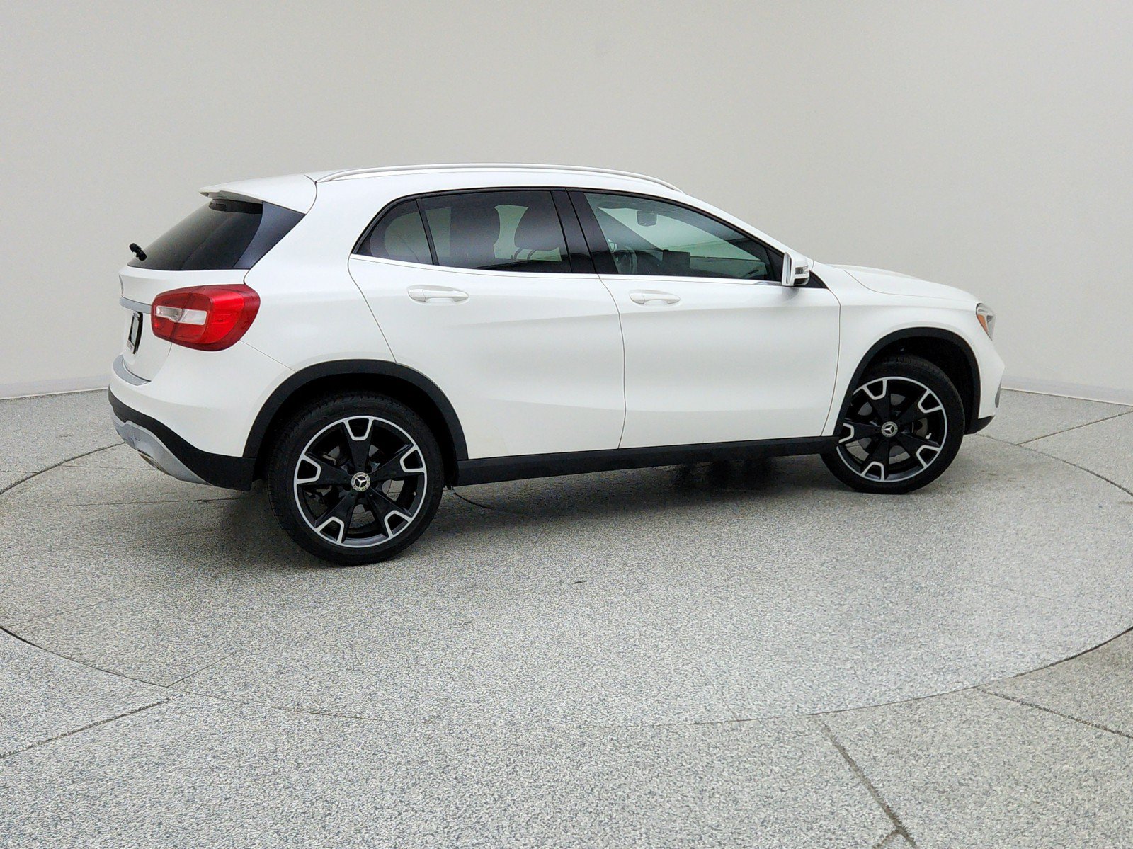 Used 2020 Mercedes-Benz GLA 250 image 6