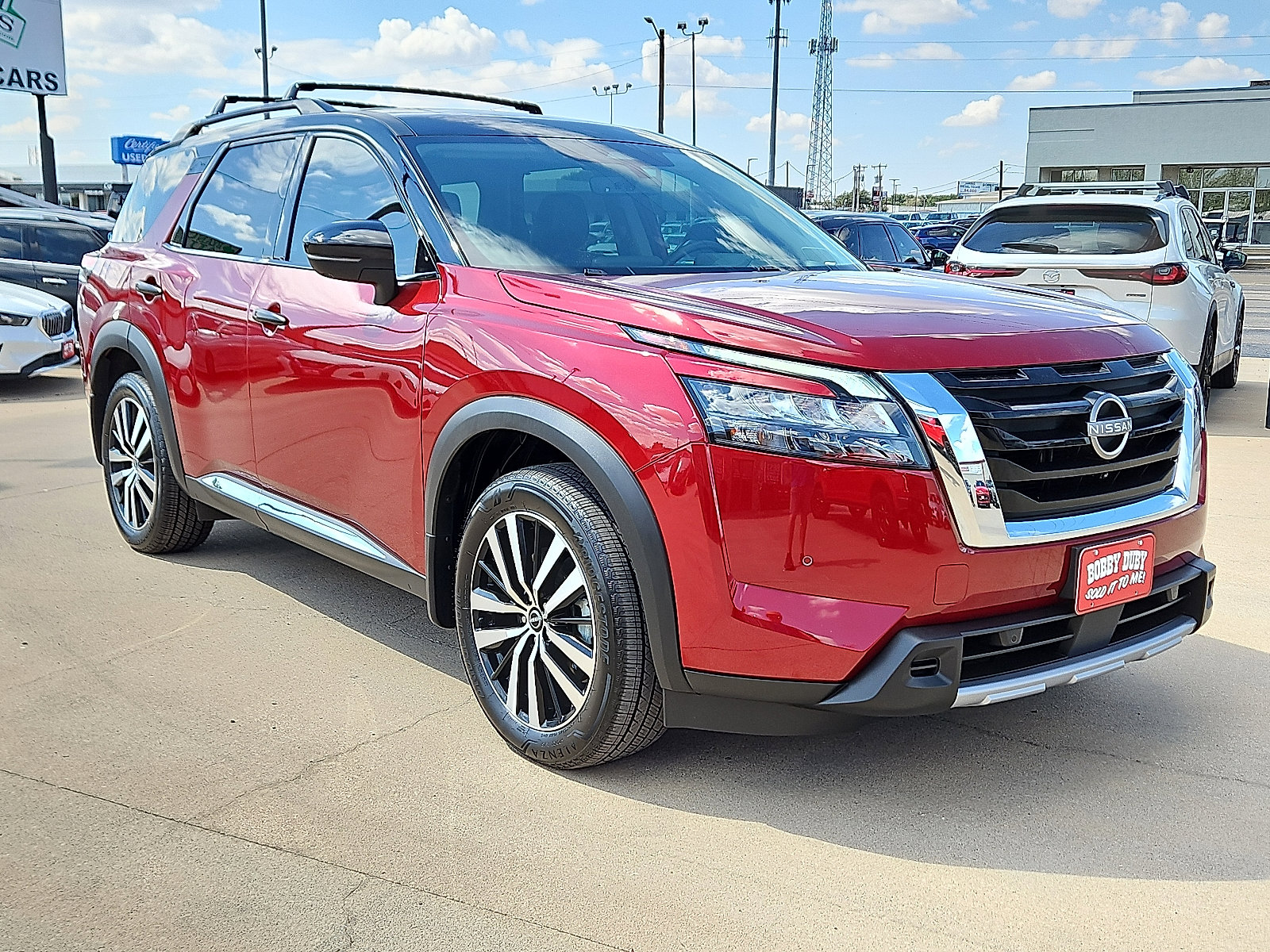 Used 2025 Nissan Pathfinder Platinum image 4