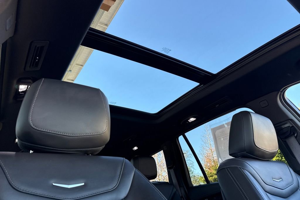 Used 2025 Cadillac XT6 Premium Luxury image 27