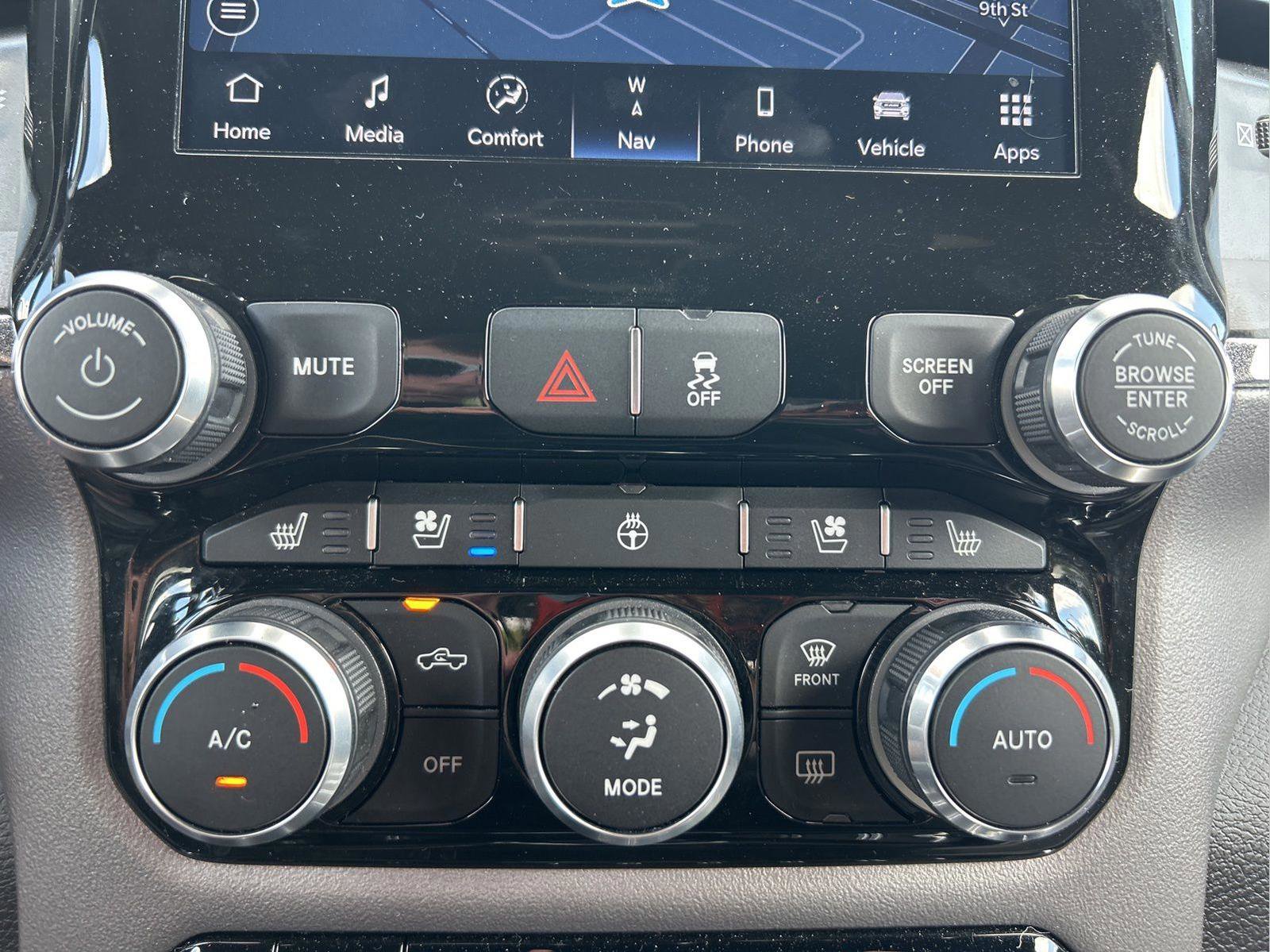 Certified 2022 RAM 3500 Laramie image 29