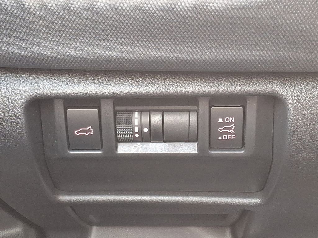 Certified 2025 Subaru Forester Touring AWD/4WD image 26