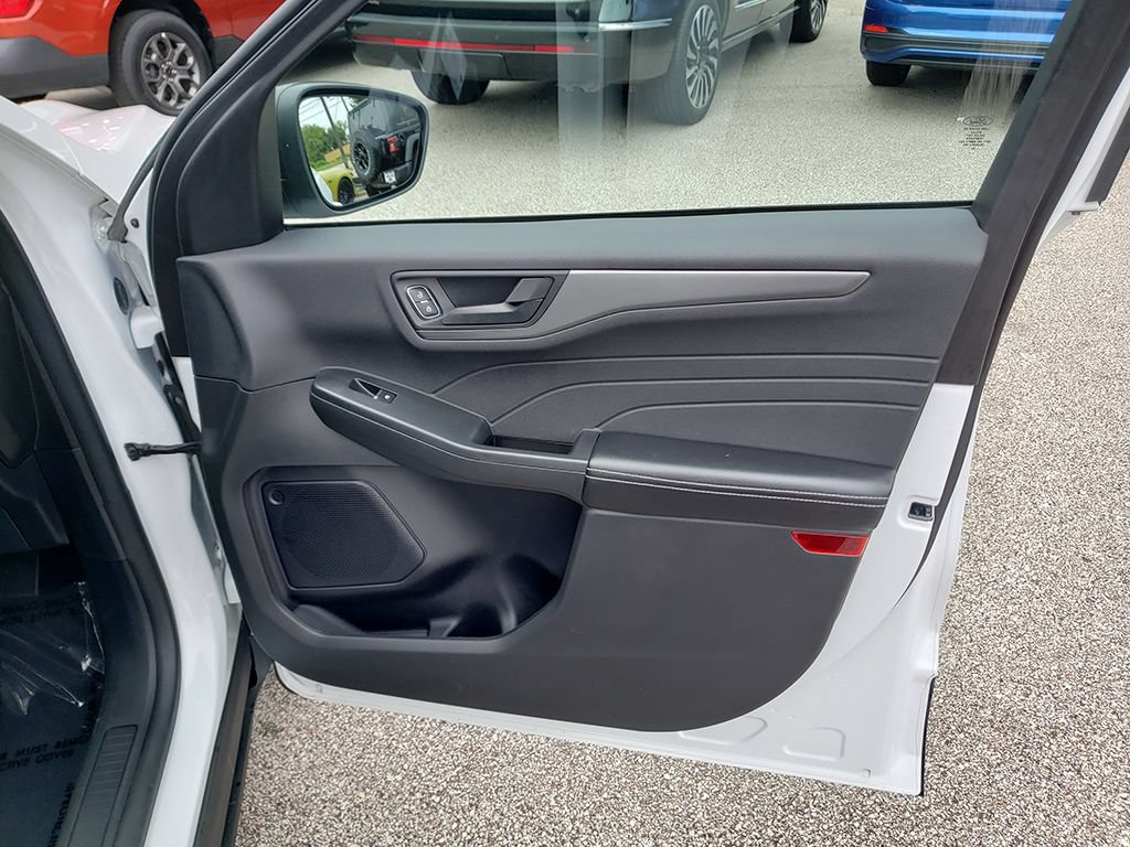 Certified 2023 Ford Escape Active AWD/4WD image 20