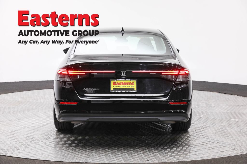 Used 2023 Honda Accord EX image 6