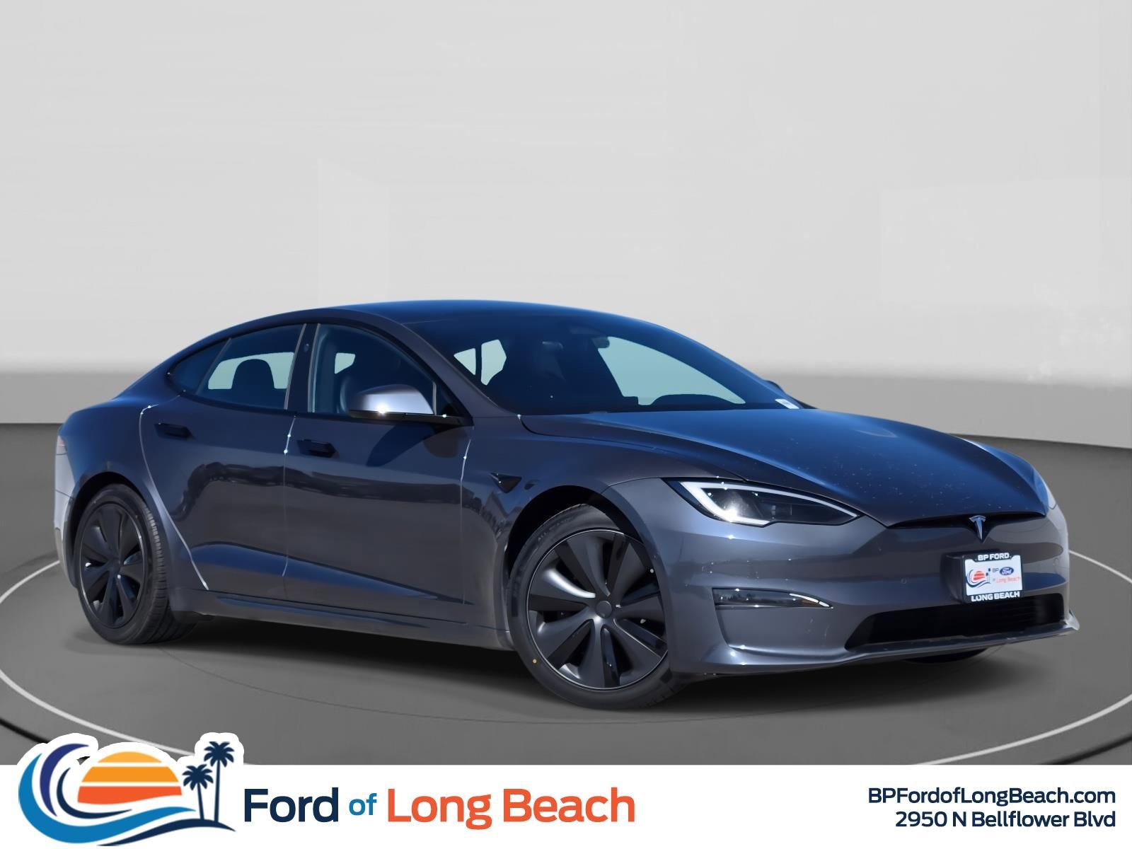 Used 2022 Tesla Model S Plaid image 1