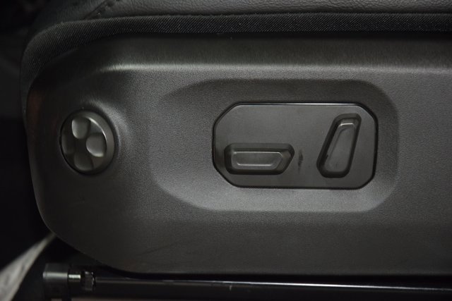 Used 2024 Jeep Wrangler Sahara w/ Safety Group image 40