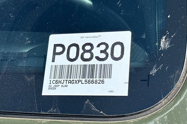 Used 2023 Jeep Gladiator Willys image 16