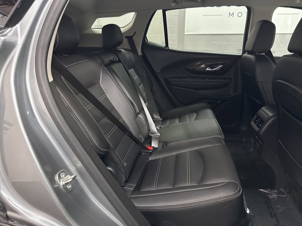 Used 2024 GMC Terrain Denali w/ Denali Premium Package image 38