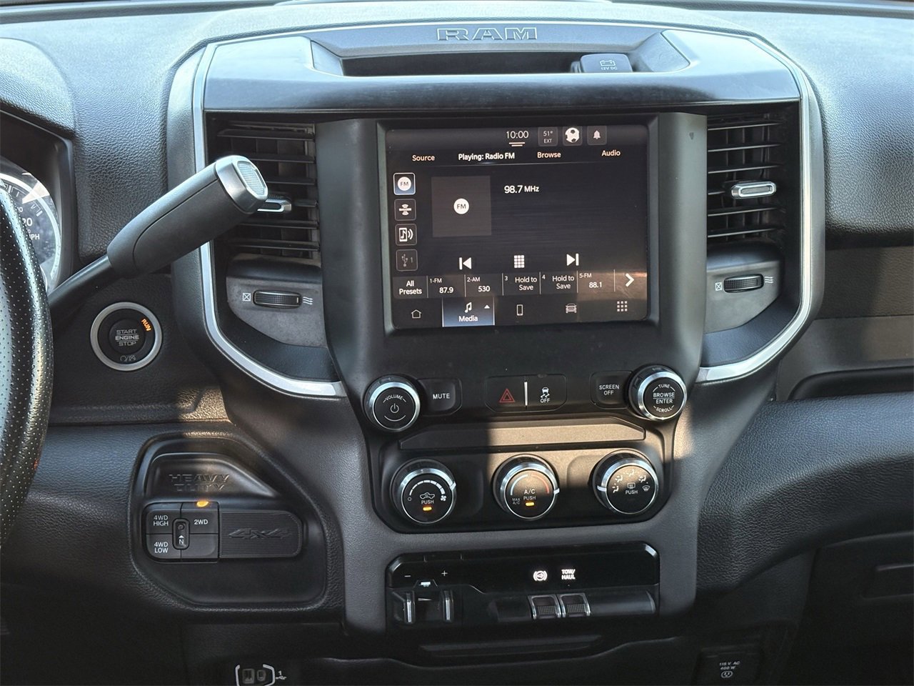 Used 2022 RAM 2500 Big Horn w/ Cold Weather Group image 18