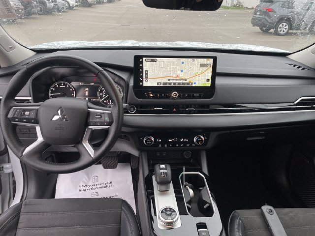 Used 2025 Mitsubishi Outlander SE AWD/4WD image 22