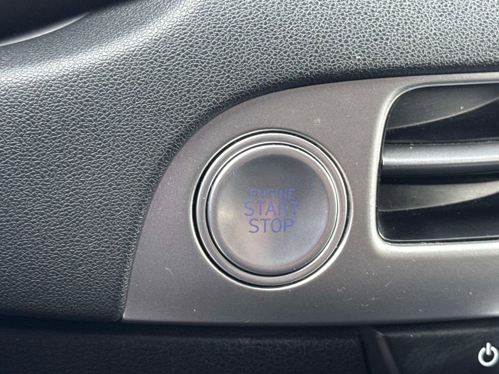 Used 2023 Hyundai Palisade SE w/ Cargo Package image 23