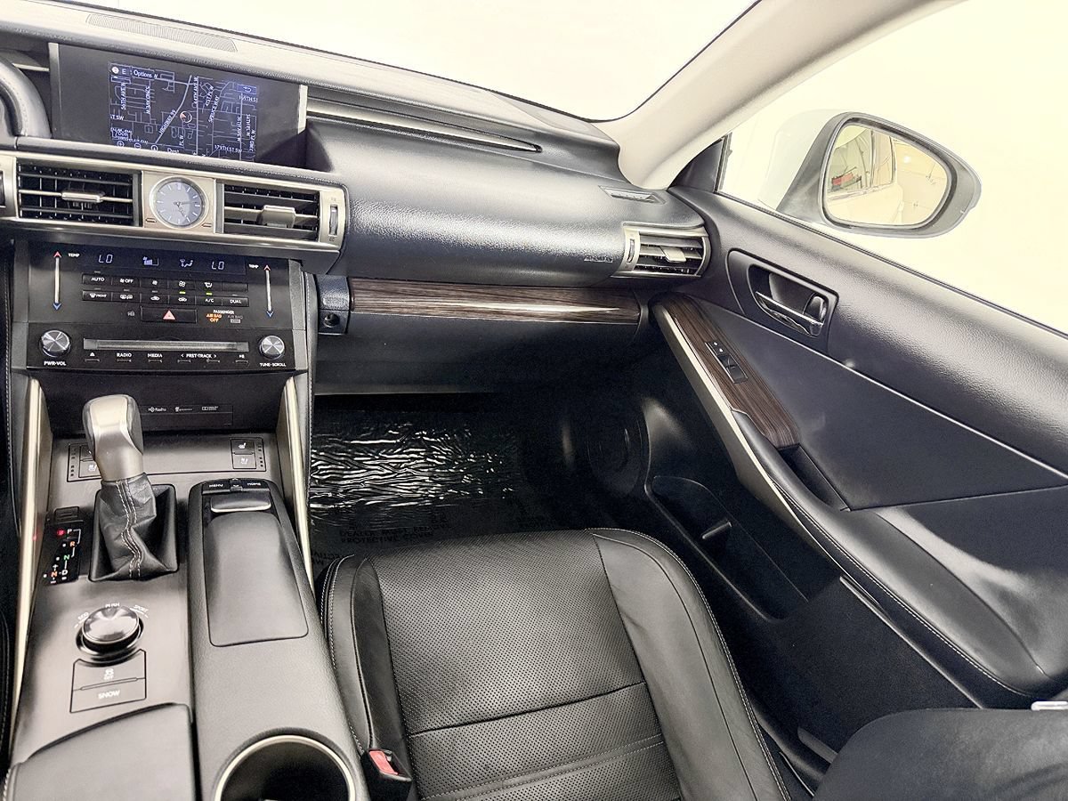Used 2014 Lexus IS 250 w/ Luxury Package w/Gray Wood RWD image 51